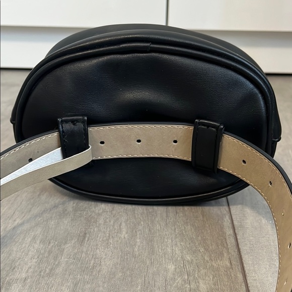 NWOT STEVE MADDEN Chevron Quilted Belt Bag Belt Women - Picture 8 of 10